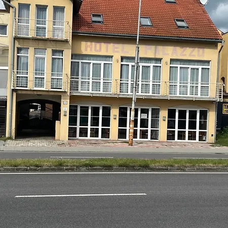 Palazzo -ubytovanie S Restauraciou 酒店 Liptovský Mikuláš