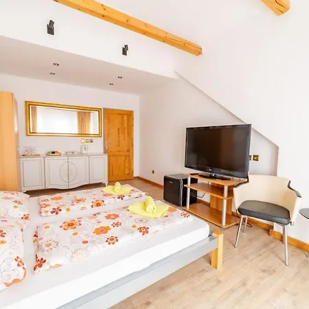 Palazzo -ubytovanie S Restauraciou 3* Liptovský Mikuláš