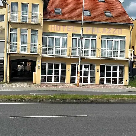 Palazzo -ubytovanie S Restauraciou Hotel 3*